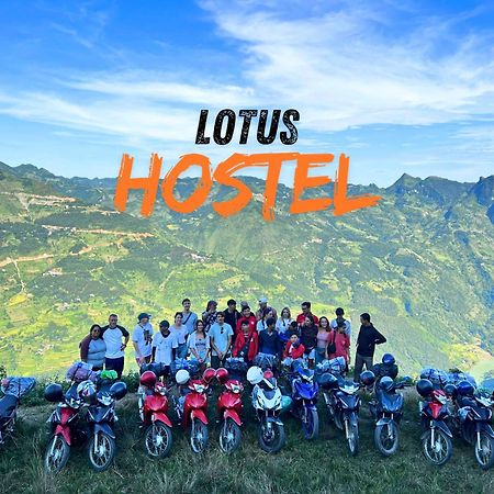 Ha Giang Lotus Hostel Motorbikes Tours Buitenkant foto