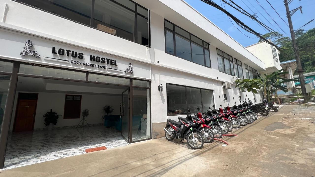 Ha Giang Lotus Hostel Motorbikes Tours Buitenkant foto