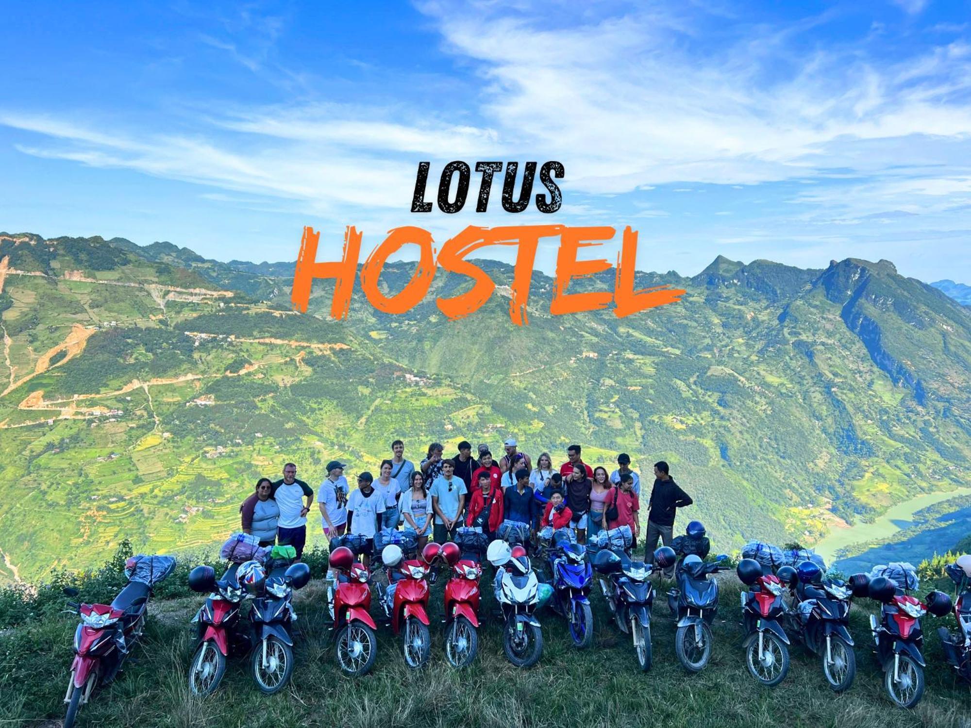 Ha Giang Lotus Hostel Motorbikes Tours Buitenkant foto